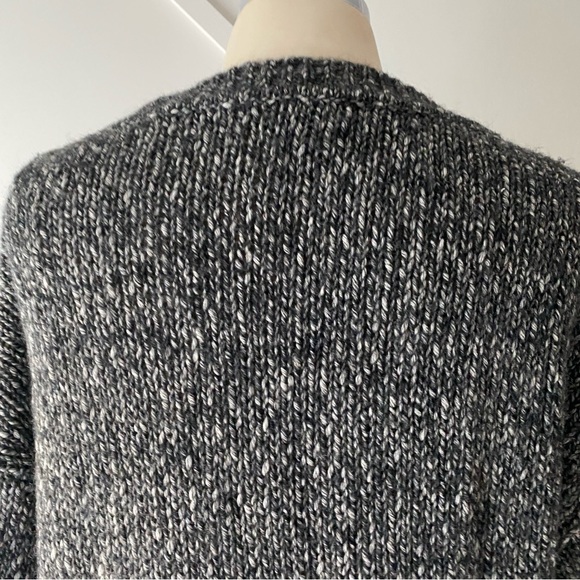 Theory V-Neck Wool Blend Gray Sweater - M - Picture 7 of 12